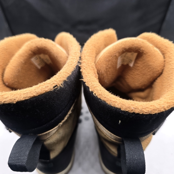 Merrell Black and Tan Winter Boots - Picture 2 of 7